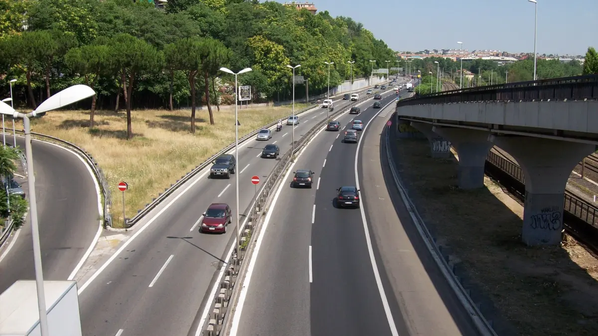 Tratto della Tangenziale Est all'altezza di via delle Valli