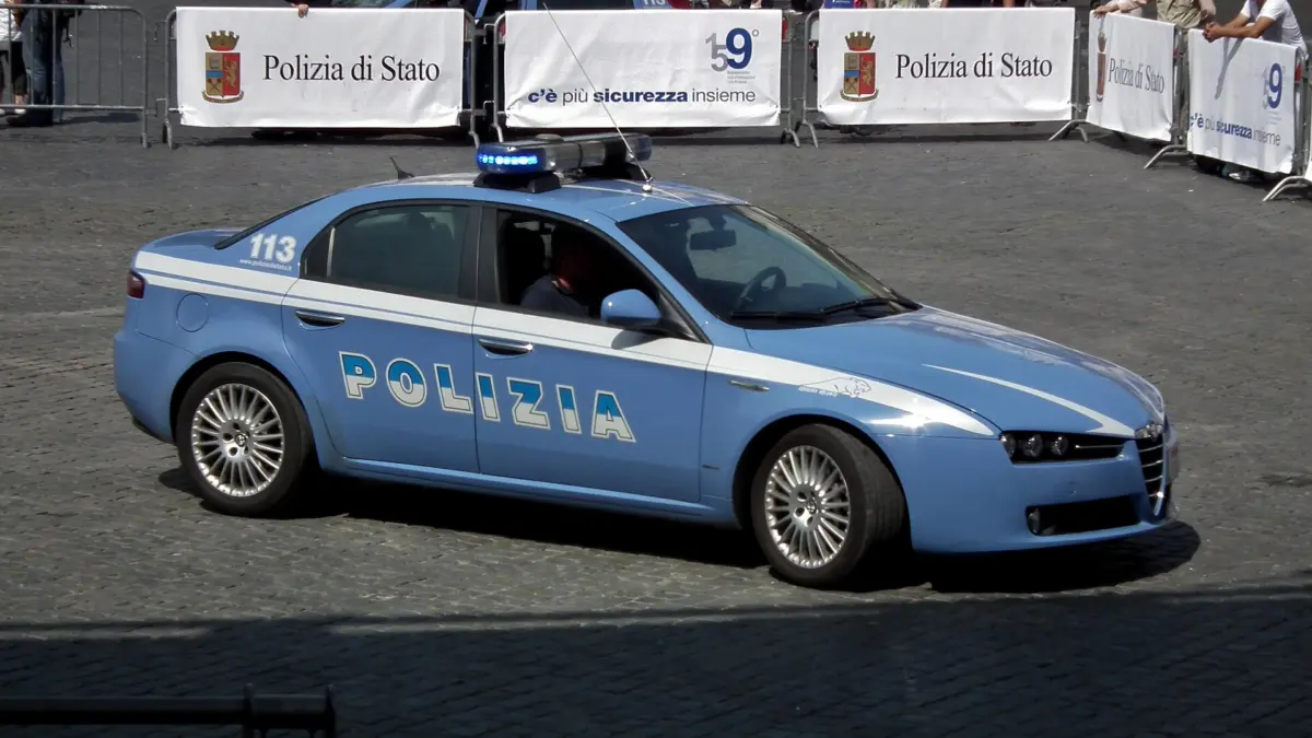 Volante della Polizia di Stato