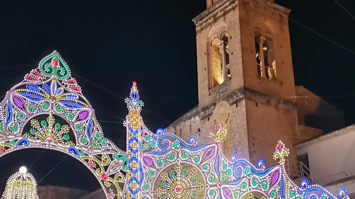 Veduta notturna di Piazza Umberto I a Capurso